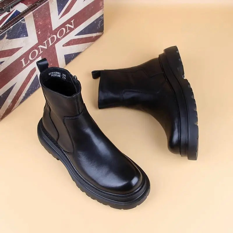 Botas cortas informales de estilo británico con cremallera lateral negra Chelsea con plataforma elevada de nicho de otoño de cuero para hombre