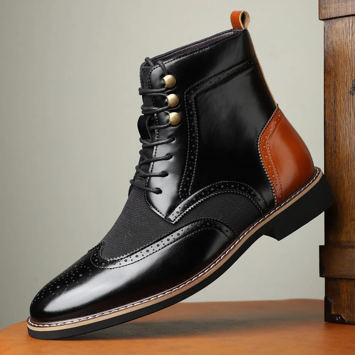 Botas altas para hombre, botas de cuero puntiagudas de estilo británico, botas de vestir de negocios a la moda para hombre, botines informales zapatos Brogue